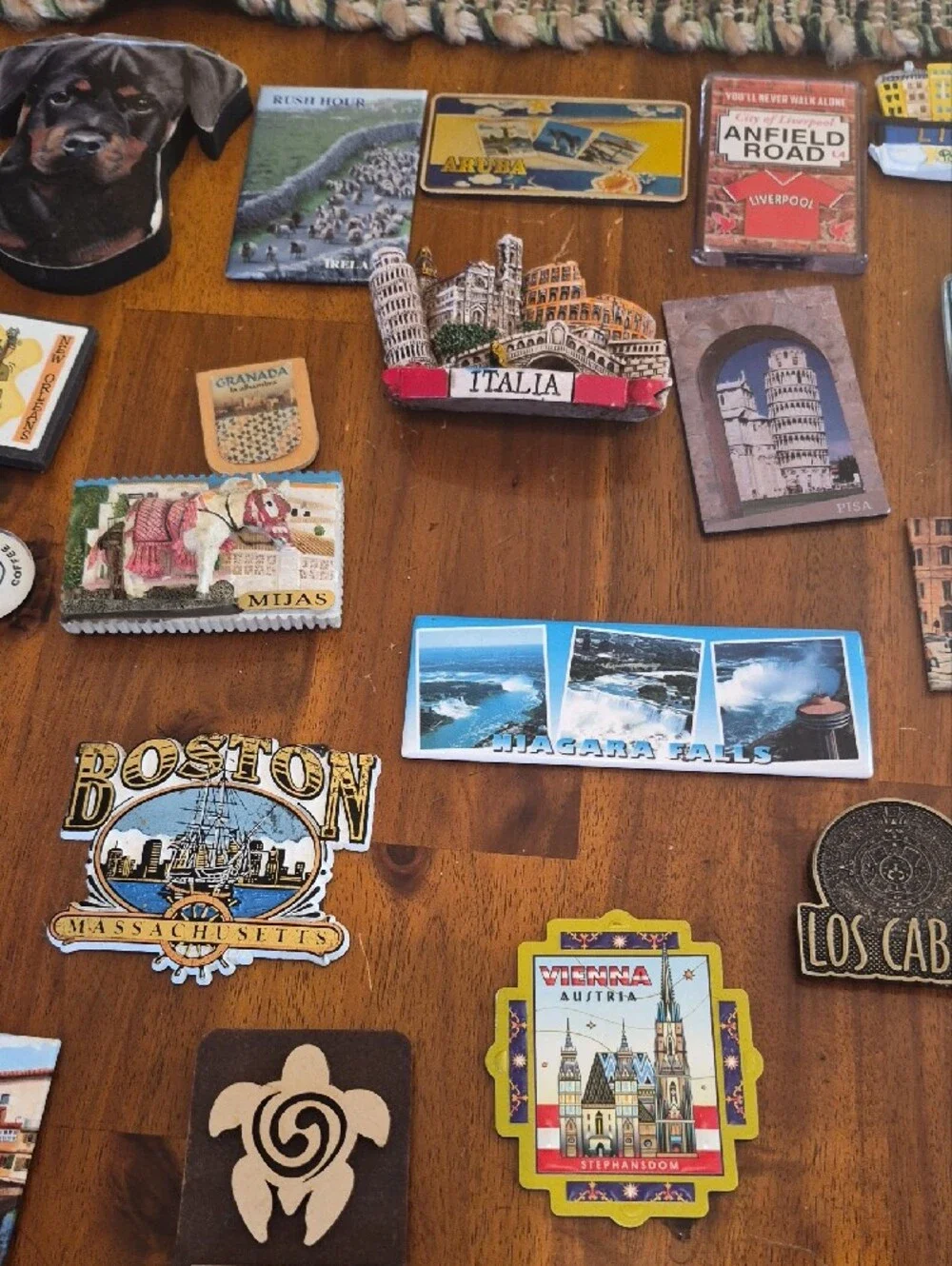 33 Piece Magnet Collection From Around The World